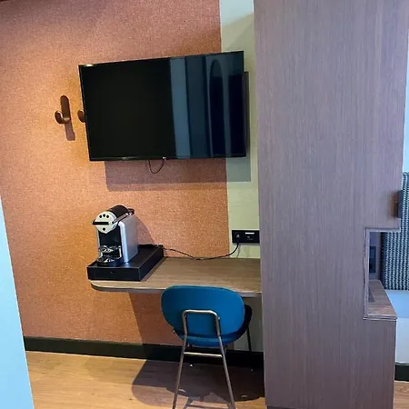 ニコラス ウィッツェン 3* アムステルダム