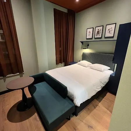 ニコラス ウィッツェン アムステルダム