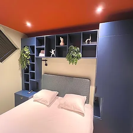 فندق نيكولاس ويتسين 3*