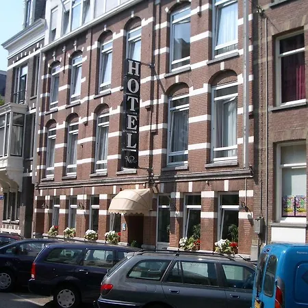 ニコラス ウィッツェン ホテル 3*