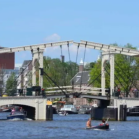 מלון Nicolaas Witsen 3*