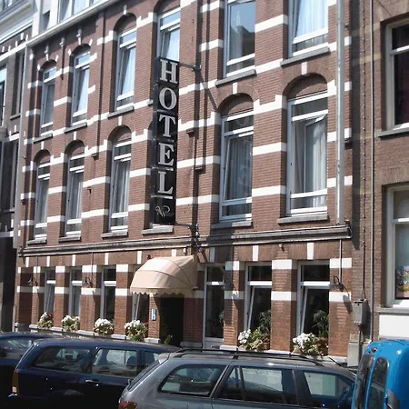 ニコラス ウィッツェン ホテル