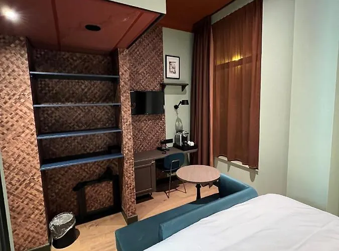 ニコラス ウィッツェン アムステルダム