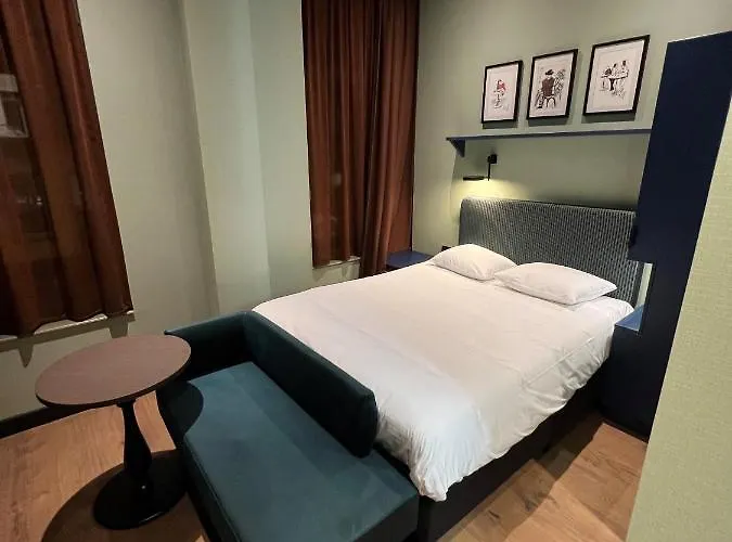 ニコラス ウィッツェン アムステルダム