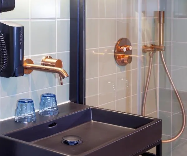 ニコラス ウィッツェン 3*