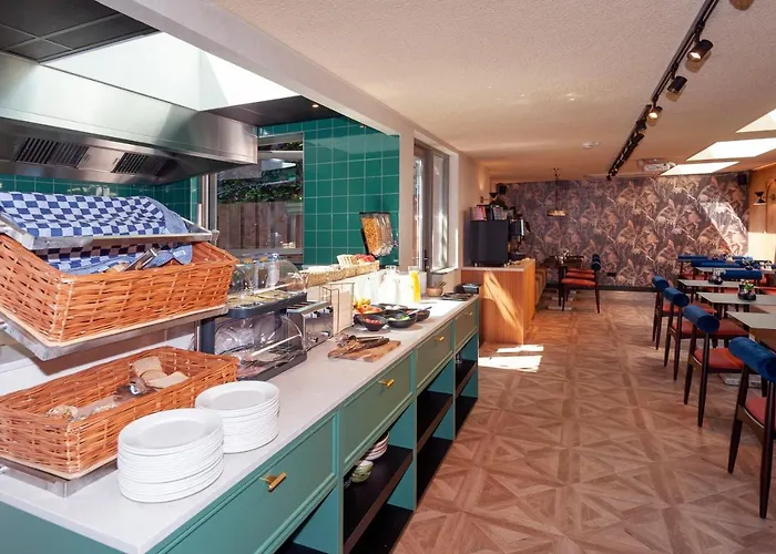 ニコラス ウィッツェン ホテル 3*