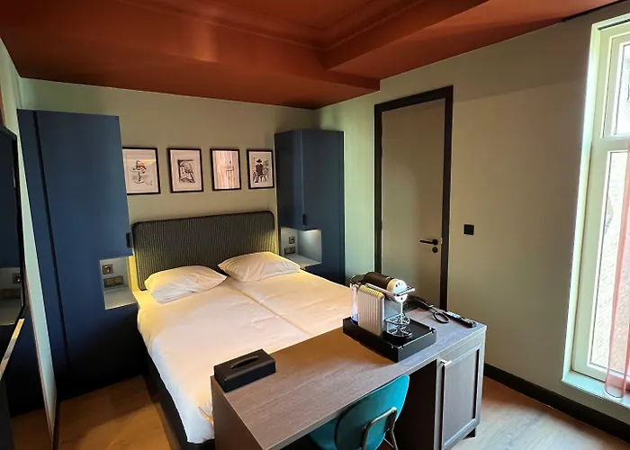 ニコラス ウィッツェン 3* アムステルダム